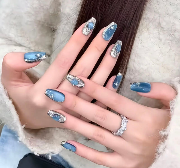 Silver Mist Cat-Eye Nails