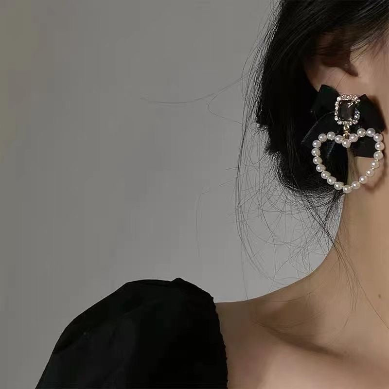 Elegant Black Bow & Pearl Heart Drop Earrings