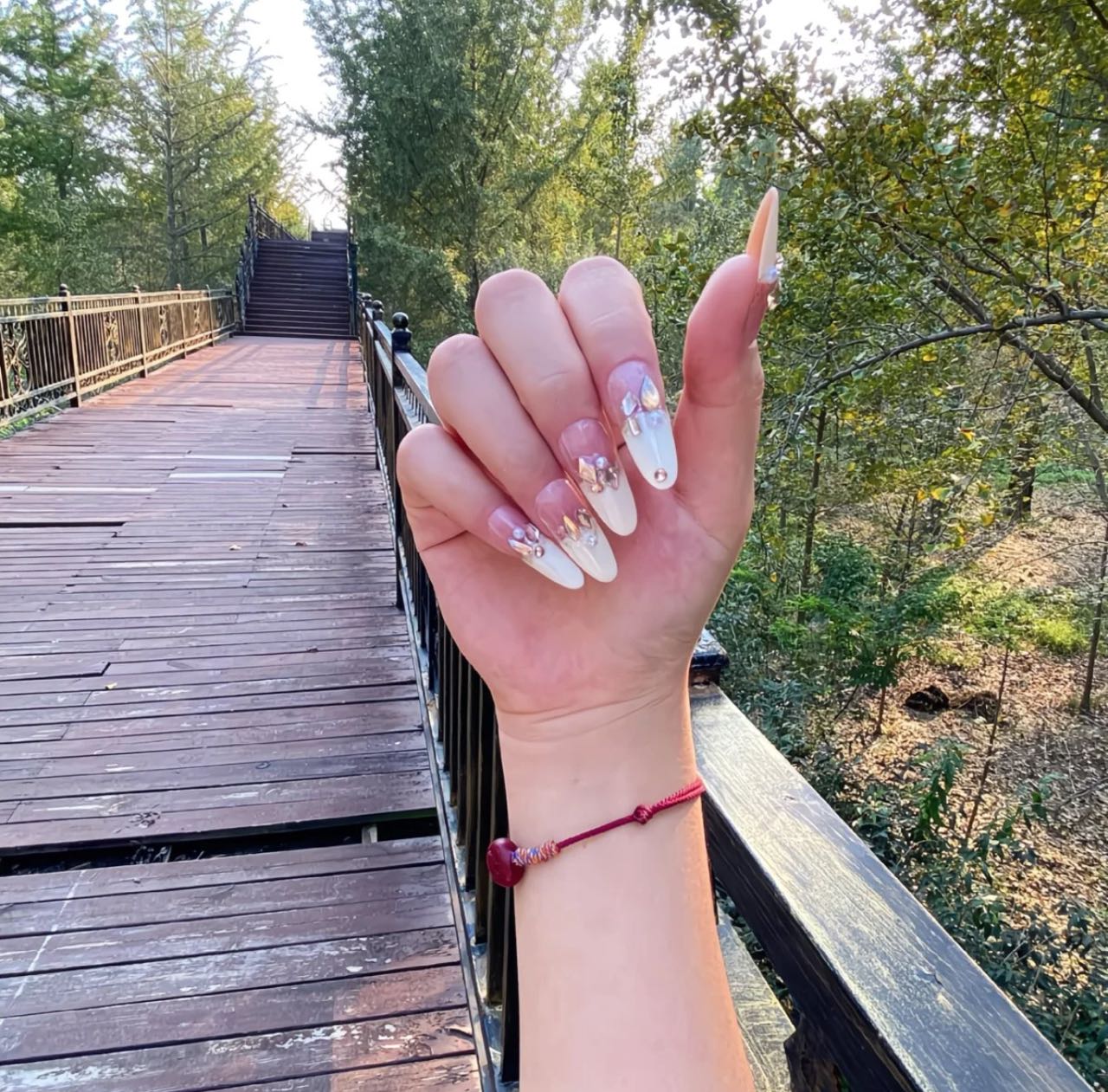 Golden Pearl Luxe Ombre Nails
