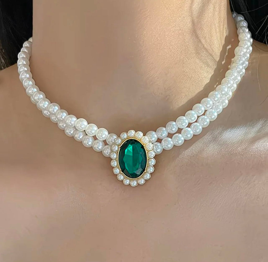 Emerald Grace Pearl Choker