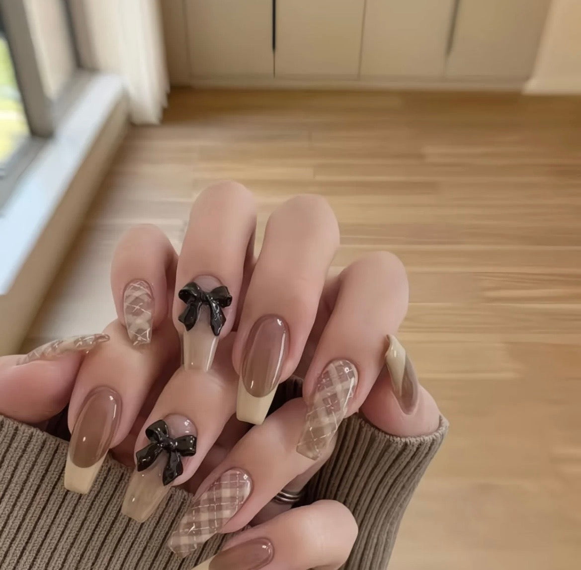 Mocha Plaid Elegance Nails
