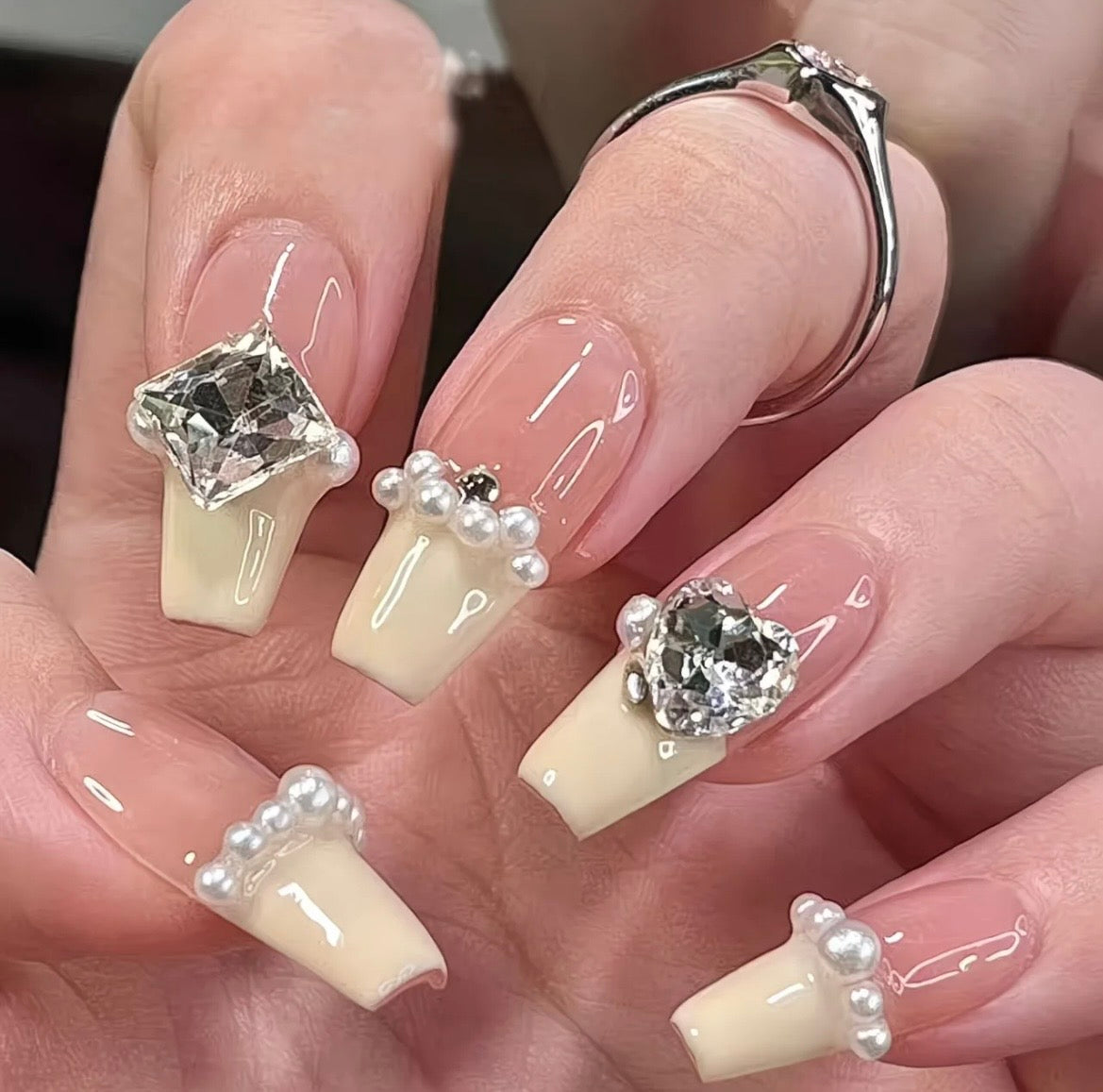 Royal Pearl Diamond Nails