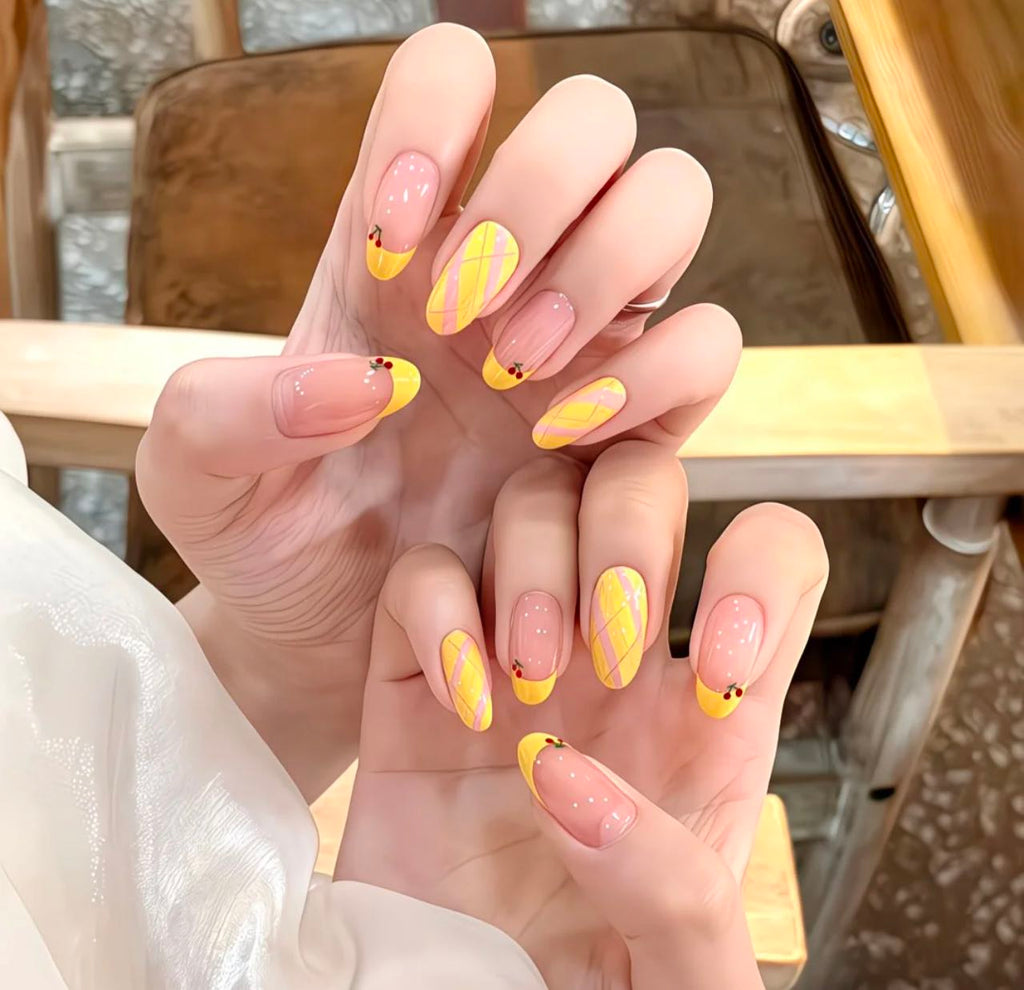 Sunshine French Plaid Nails & Minimal Cat Art Nude Nails