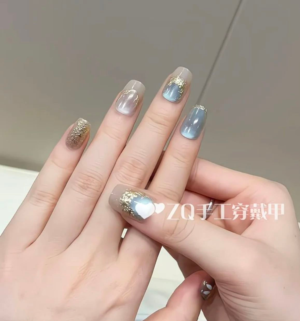 Elegant Blue Floral Nails – Gold Leaf & Glitter Luxury Design
