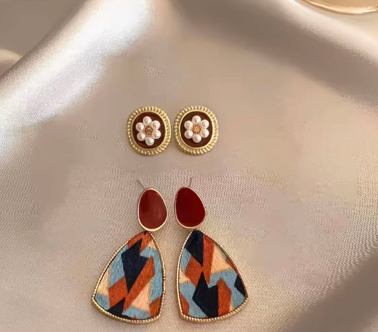 Elegant Retro Pearl Collection