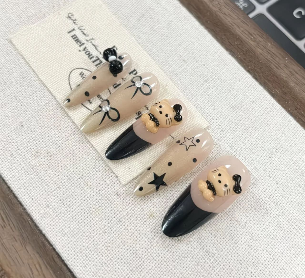 Midnight Kitty Charm Nails