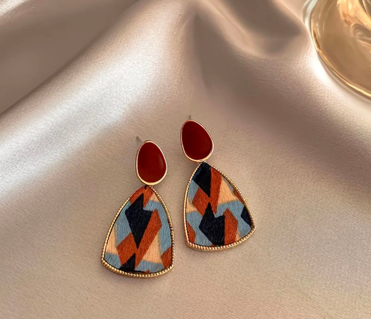 Elegant Retro Pearl Collection