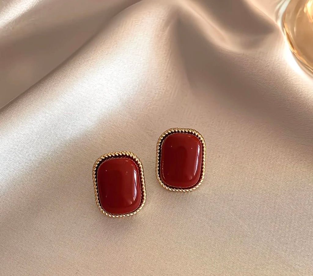 Elegant Retro Pearl Collection