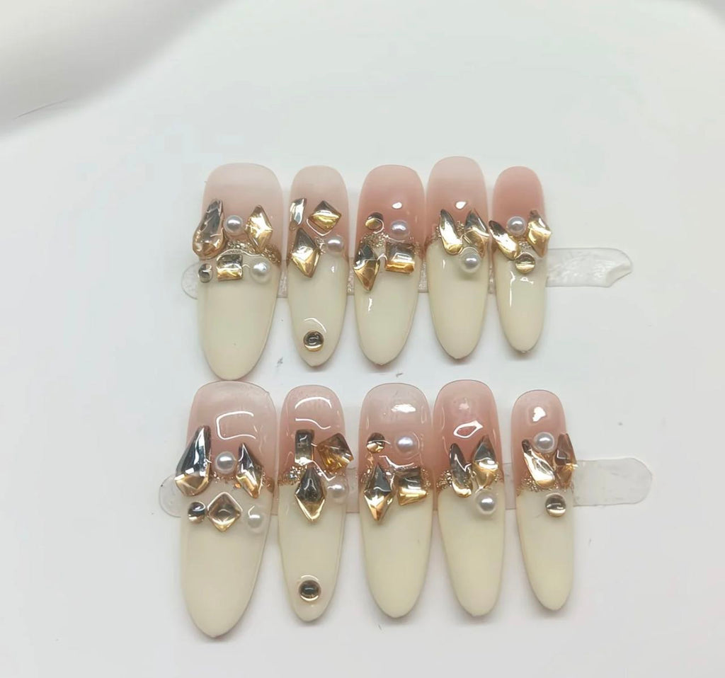 Golden Pearl Luxe Ombre Nails